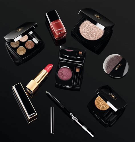 chanel cosmetics christmas 2019|ULTIMATE ALLURE Makeup set .